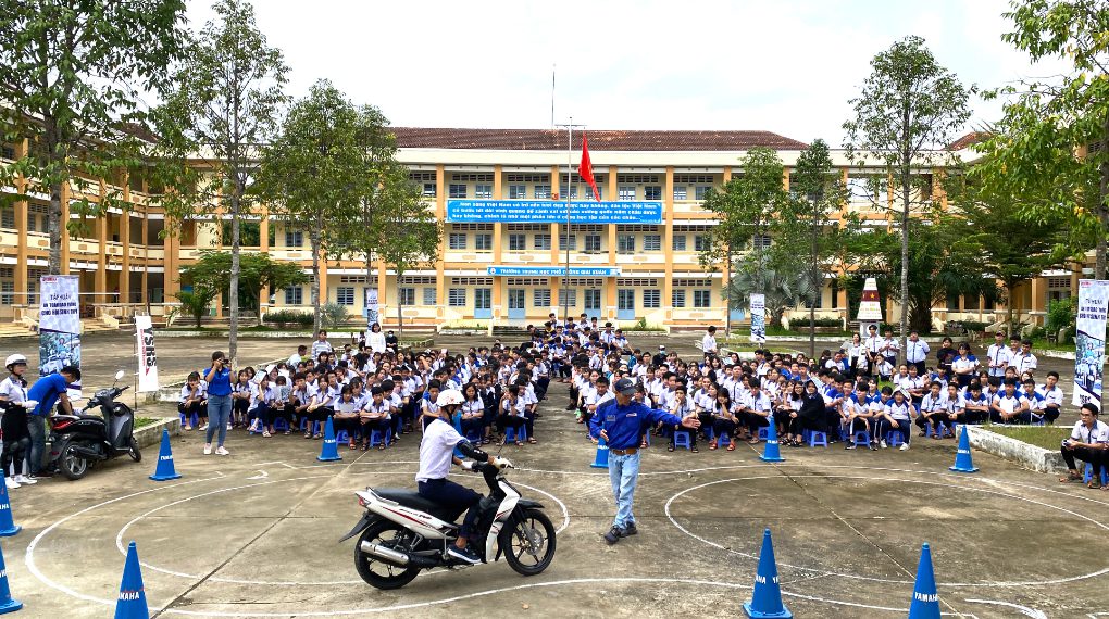 Tập huấn an toàn giao thông cho học sinh THPT tại Cần Thơ