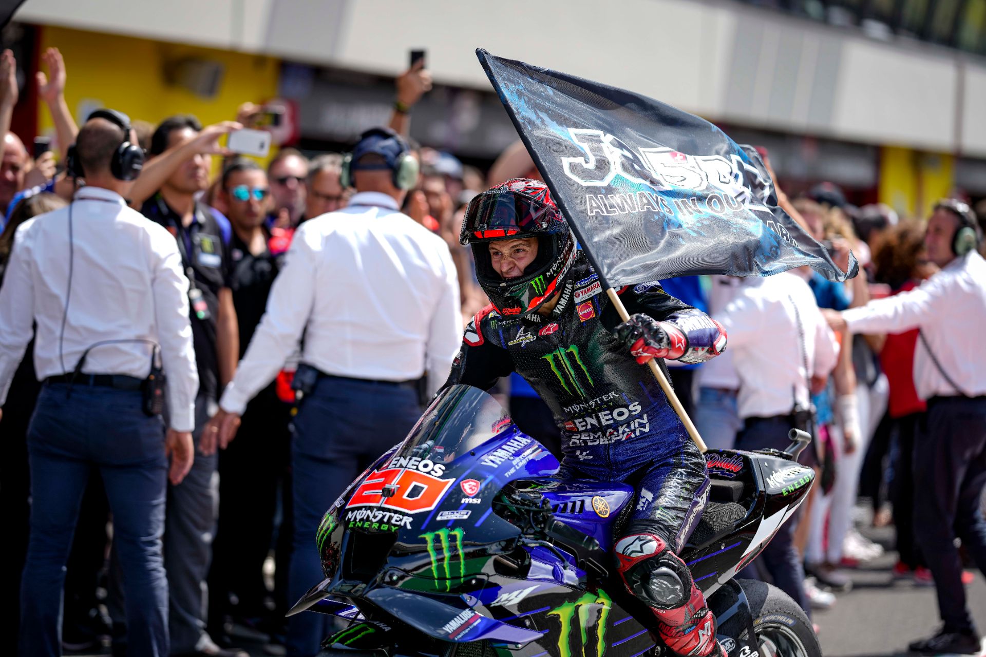 QUARTARARO GIỮ VỊ TRÍ THỨ 2 TRÊN BỤC PODIUM TẠI MUGELLO 3