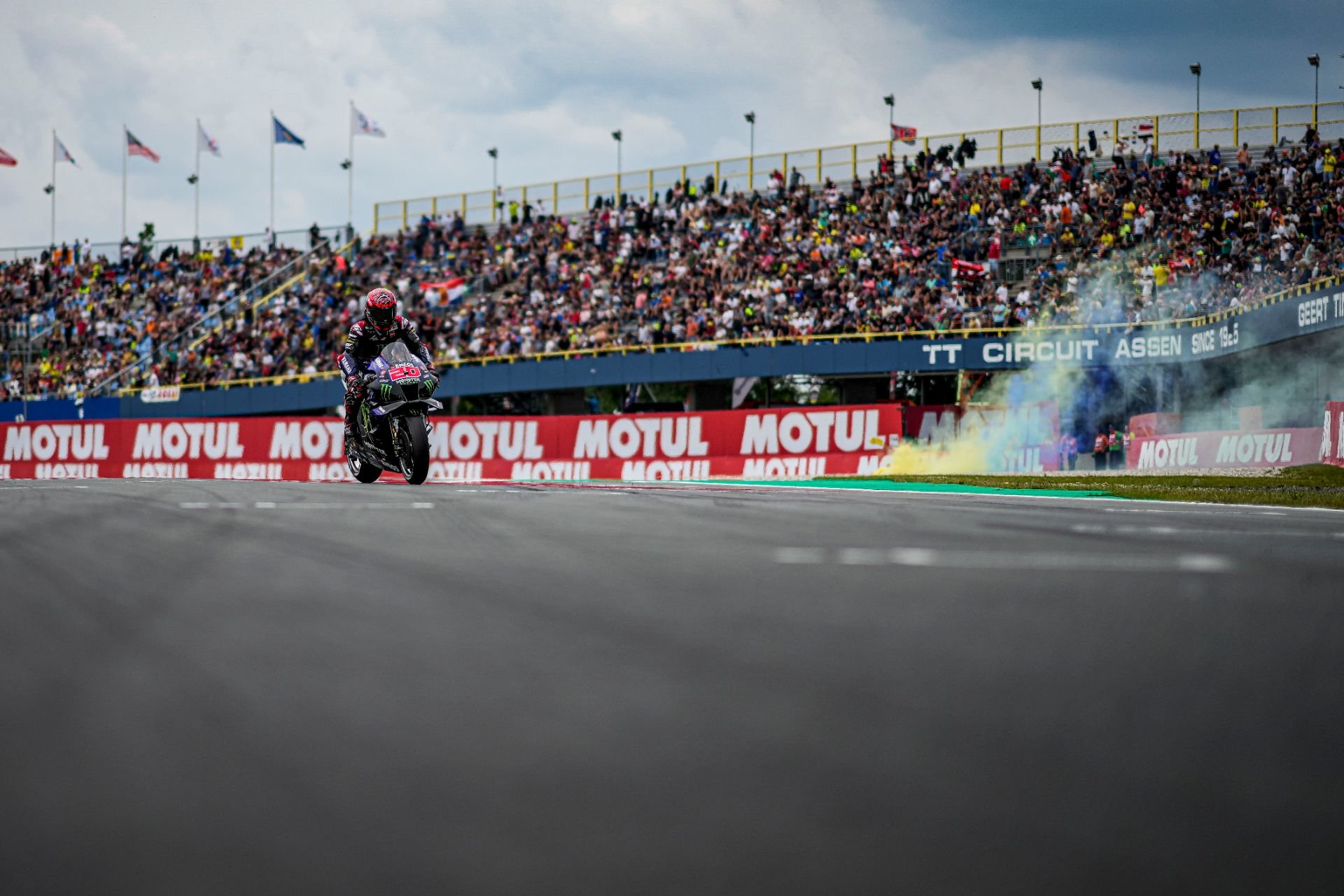 Monster Energy Yamaha nhận cú đúp NC đáng tiếc tại trường đua 6