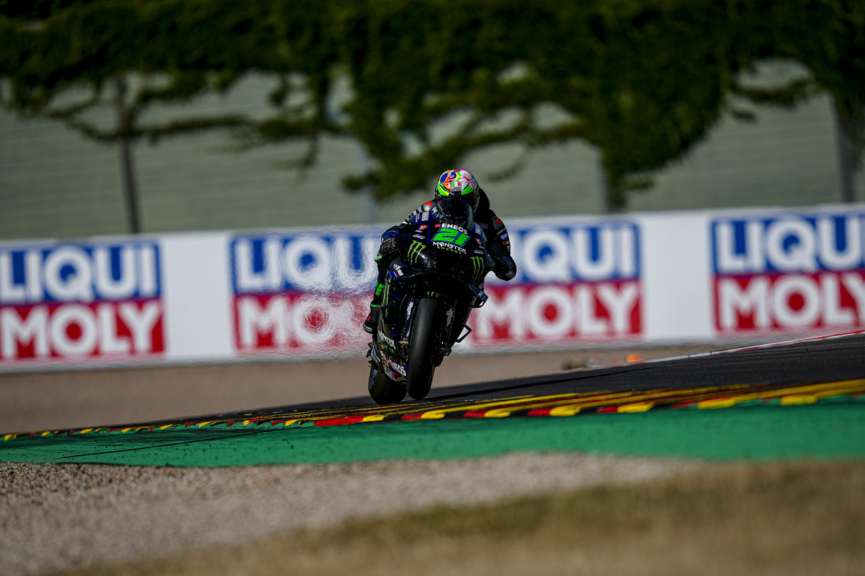 QUARTARARO GIÀNH CÚP TẠI TRƯỜNG ĐUA SACHSENRING 14