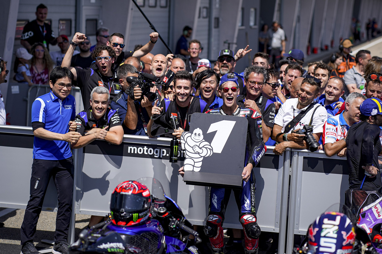 QUARTARARO GIÀNH CÚP TẠI TRƯỜNG ĐUA SACHSENRING 12