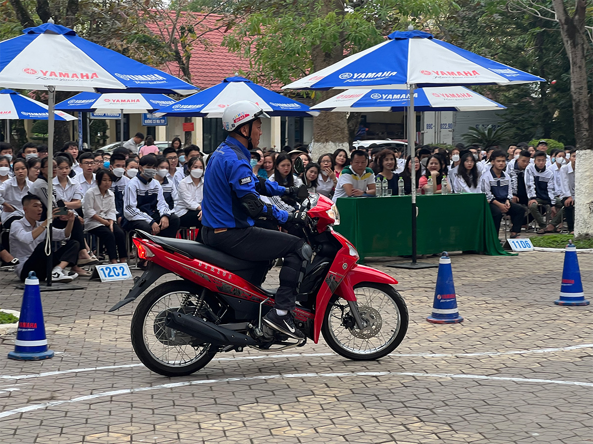 Tập huấn ATGT cho học sinh THPT tại Nghệ An 4