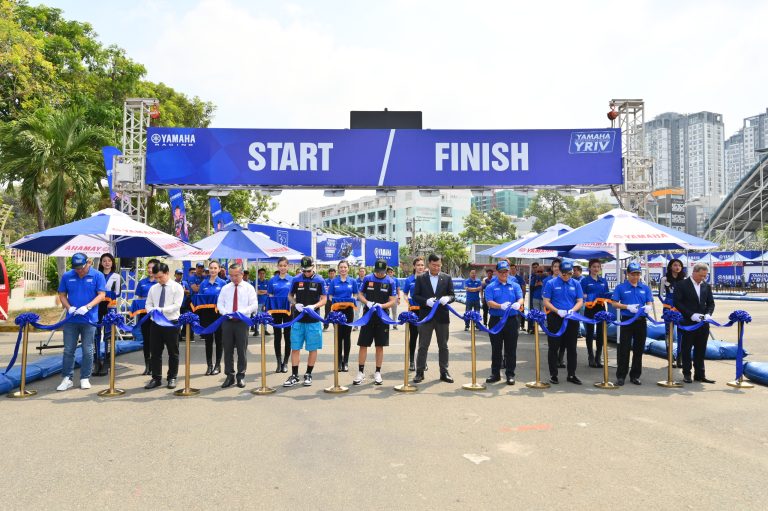 RA MẮT YAMAHA RACING INSTITUTE OF VIETNAM - HỌC VIỆN ĐÀO TẠO ĐUA XE MÔ-TÔ DÀNH CHO CÁC TÍN ĐỒ YÊU TỐC ĐỘ