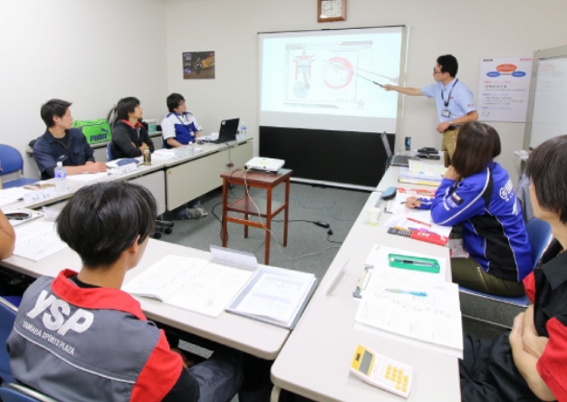 Đào tạo kỹ thuật viên
